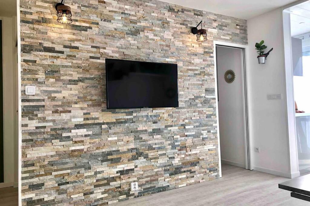 Grand Studio Cabine 30 M² Centre Ville, Refait A Neuf Pour Vous ! Climatise La Grande Motte Exteriör bild