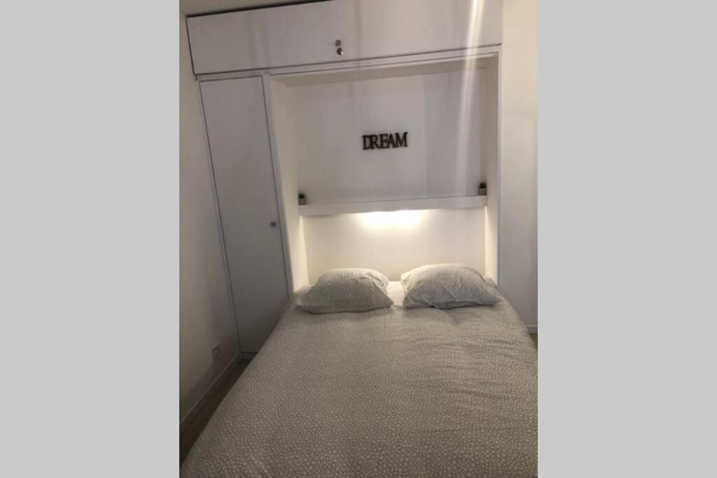Grand Studio Cabine 30 M² Centre Ville, Refait A Neuf Pour Vous ! Climatise La Grande Motte Exteriör bild